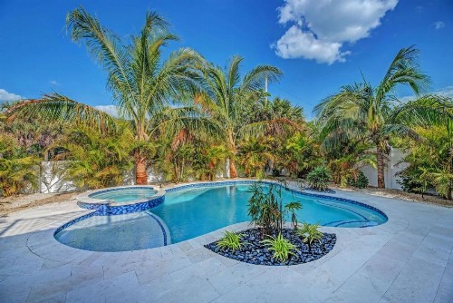 4 bed 4 and a half bath SLEEPS 10 elevator Heated Pool Spa Free WiFi boat dock - image 47