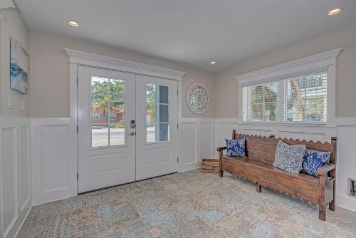 4 bed 4 and a half bath SLEEPS 10 elevator Heated Pool Spa Free WiFi boat dock - image 6