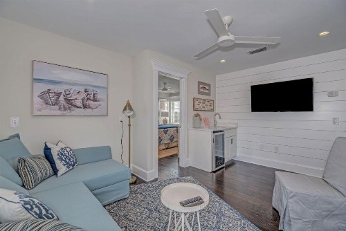 4 bed 4 and a half bath SLEEPS 10 elevator Heated Pool Spa Free WiFi boat dock - image 9