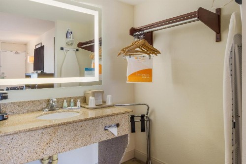 Quality Inn Bradenton - Sarasota North - image 43