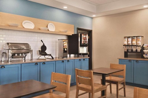 Country Inn & Suites by Radisson Bradenton-Lakewood-Ranch FL - image 24