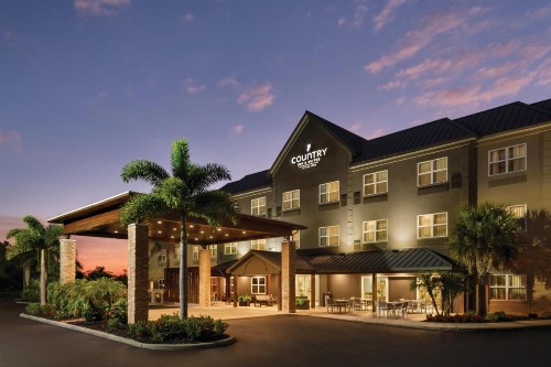 Country Inn & Suites by Radisson Bradenton-Lakewood-Ranch FL - image 25
