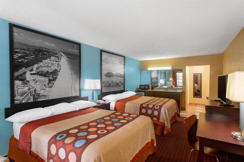 Super 8 by Wyndham Bradenton Sarasota Area - image 16
