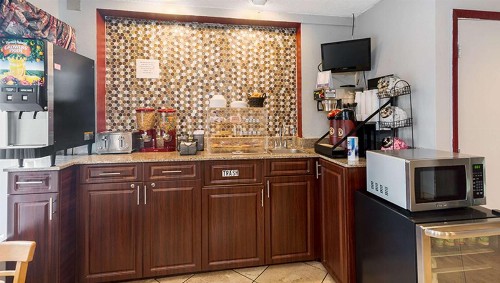 Magnuson Hotel Bradenton - image 23