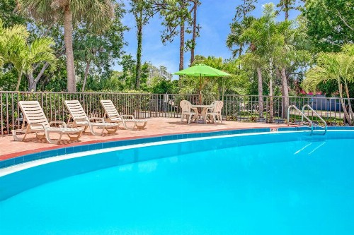 Days Inn by Wyndham Bradenton - Near the Gulf - image 14