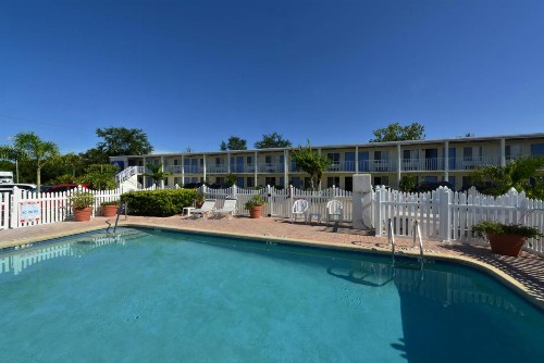Americas Best Value Inn - Bradenton - image 17