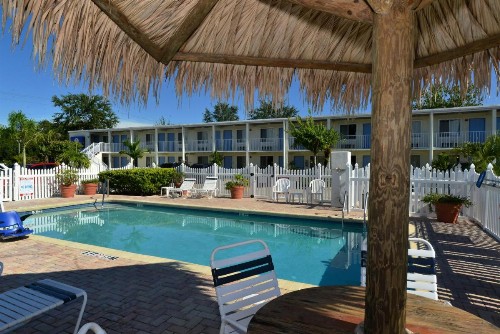 Americas Best Value Inn - Bradenton - image 18
