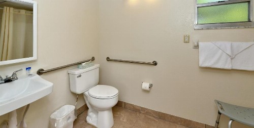 Americas Best Value Inn - Bradenton - image 20