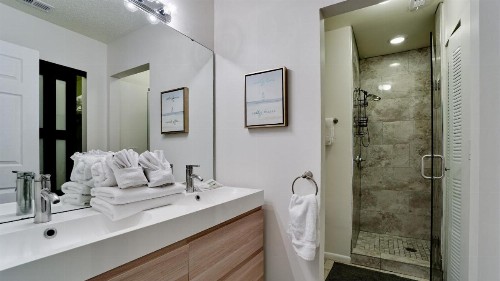 Shorewalk Vacation Villa - image 12