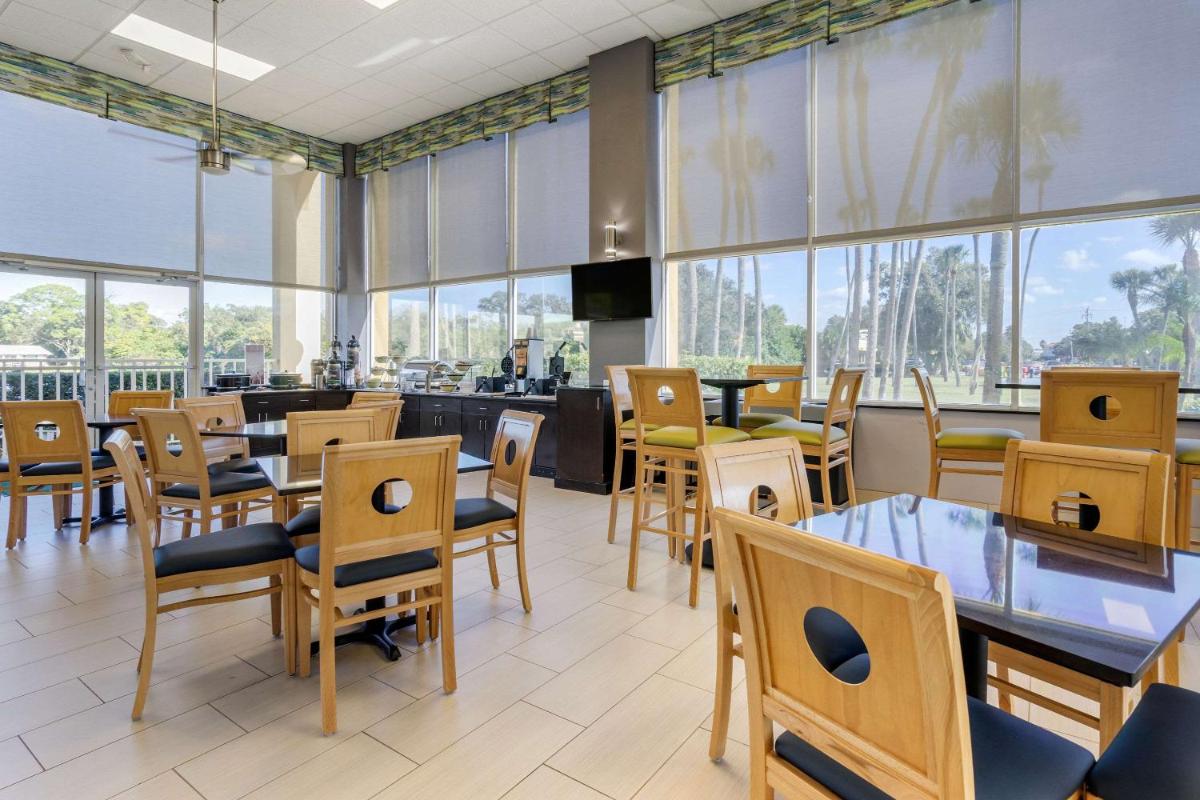 Quality Inn Bradenton North I-75 - image 5