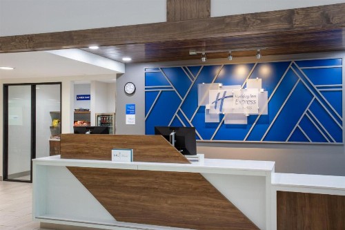 Holiday Inn Express & Suites Bradenton East-Lakewood Ranch an IHG Hotel - image 37