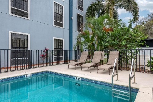 Best Western Plus Bradenton Gateway Hotel - image 24