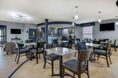 Best Western Plus Bradenton Gateway Hotel - image 25