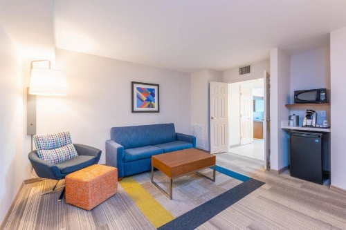 Holiday Inn Express Hotel & Suites Bradenton West an IHG Hotel - image 47