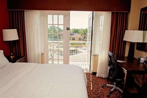 Hampton Inn & Suites Bradenton - image 21
