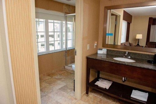 Hampton Inn & Suites Bradenton - image 24
