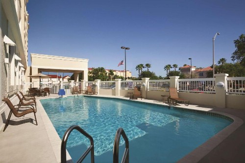 Hampton Inn & Suites Bradenton - image 7