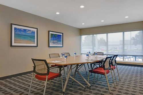TownePlace Suites by Marriott Sarasota/Bradenton West - image 21