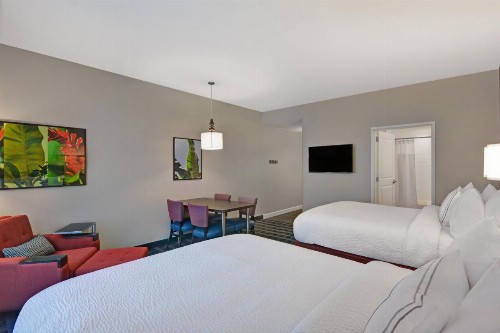 TownePlace Suites by Marriott Sarasota/Bradenton West - image 4