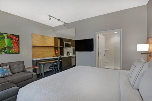 TownePlace Suites by Marriott Sarasota/Bradenton West - image 5