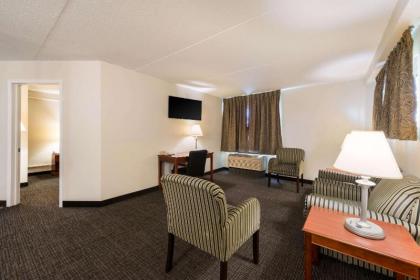 Quality Inn Bradley- Bourbonnais - image 4