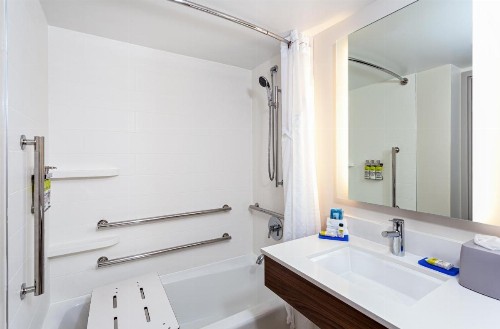 Holiday Inn Express Tampa-Brandon an IHG Hotel - image 9