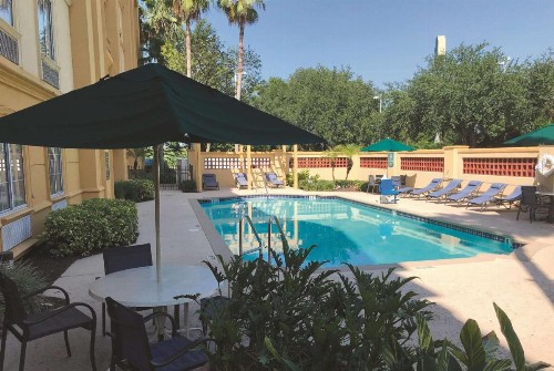 La Quinta by Wyndham Tampa Brandon Regency Park - image 2