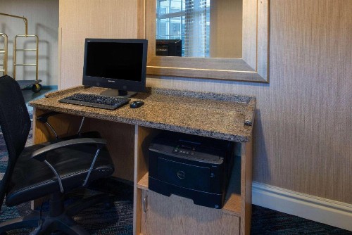 La Quinta by Wyndham Tampa Brandon Regency Park - image 25
