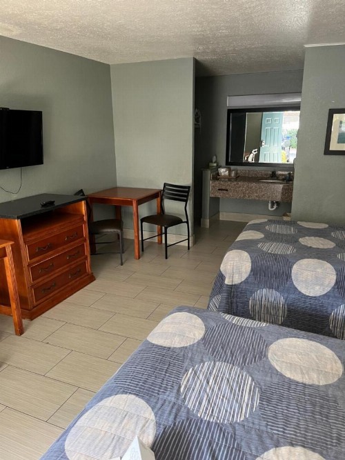 Brandon Motor Lodge - image 30