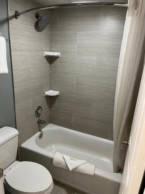 Brandon Motor Lodge - image 34