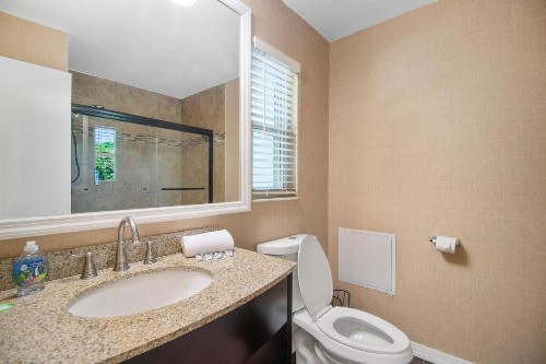 Tampa Bay Pool Home with Heated Pool - image 11