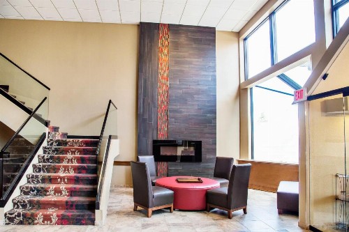 Grand Oaks Hotel - image 17