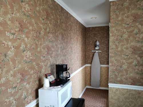 Gazebo Inn - image 10