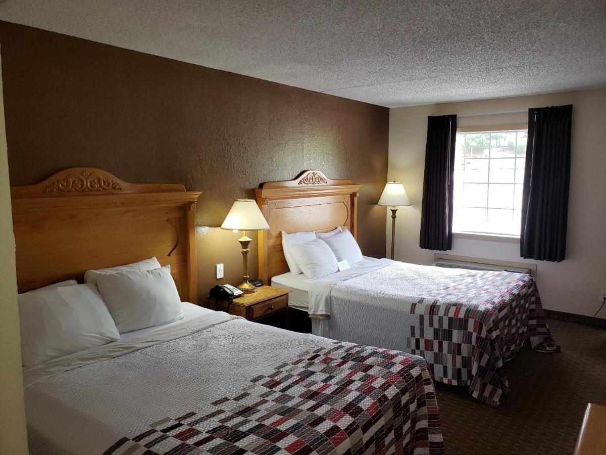 Gazebo Inn - image 2