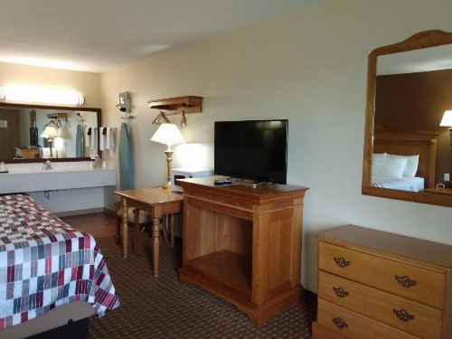 Gazebo Inn - image 31
