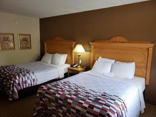 Gazebo Inn - image 35