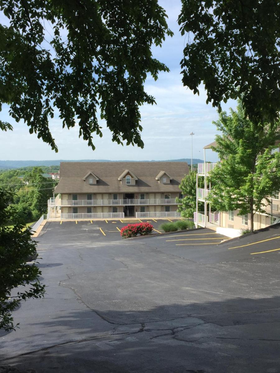Gazebo Inn - image 5
