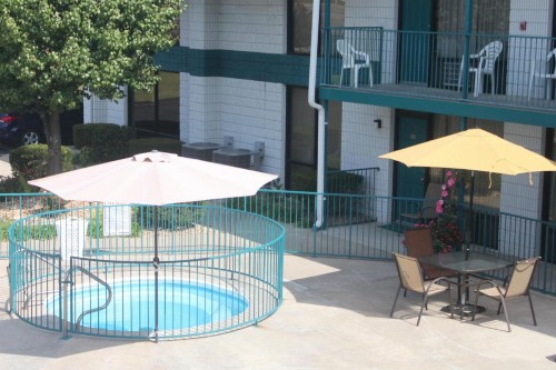 Ozark Valley Inn - image 15