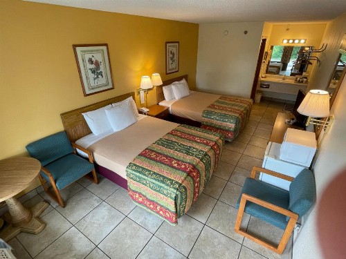 Ozark Valley Inn - image 37