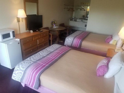 Ozark Valley Inn - image 38