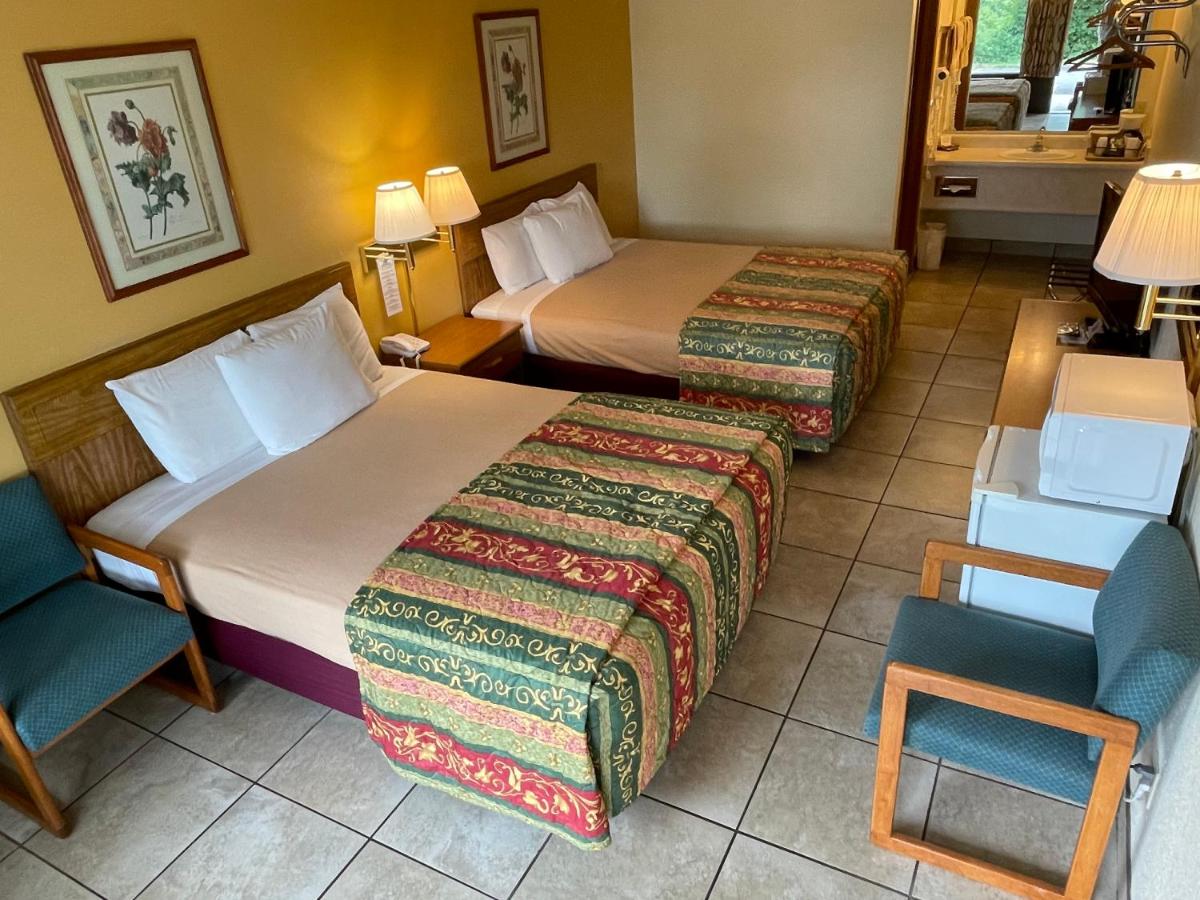 Ozark Valley Inn - image 7
