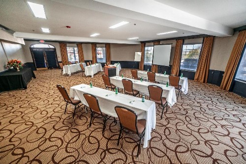 The Stone Castle Hotel & Conference Center - image 36