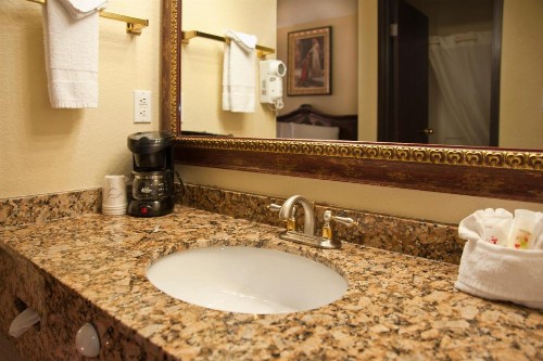The Stone Castle Hotel & Conference Center - image 38