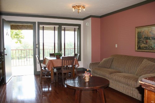 Outback Roadhouse Motel & Suites Branson - image 7