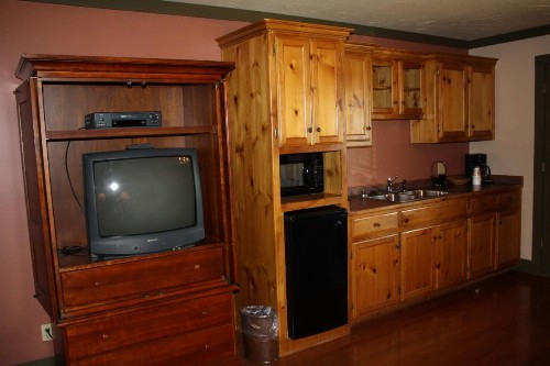 Outback Roadhouse Motel & Suites Branson - image 8