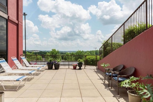 Hampton Inn Branson on the Strip - image 2
