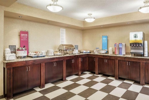 Hampton Inn Branson on the Strip - image 8