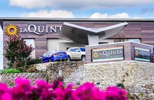 La Quinta by Wyndham Branson - image 9