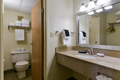Best Western Branson Inn and Conference Center - image 30