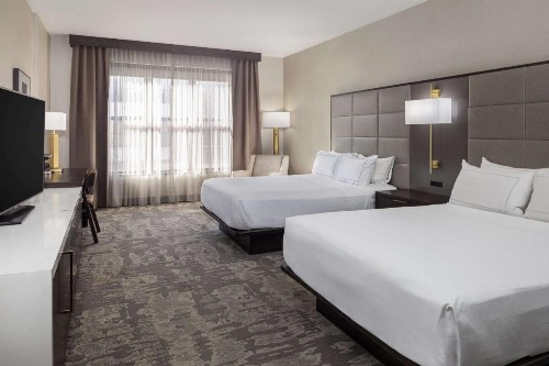Hilton Promenade Branson Landing - image 34